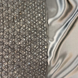 Siyah Taşlı Çiçek İşleme Dantel Desen